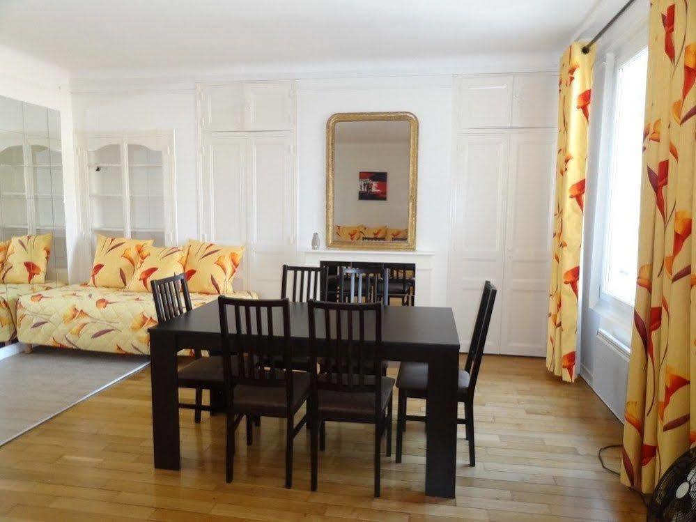 Manoir Francois 1Er Hotell Vitry-le-François Exteriör bild