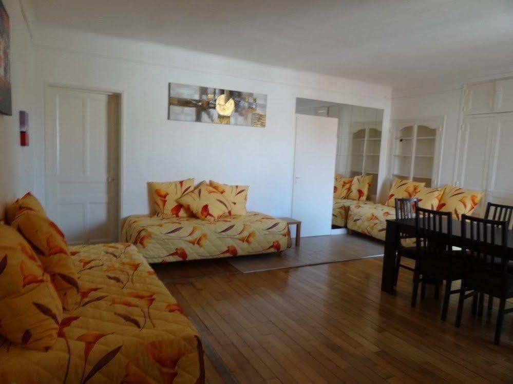 Manoir Francois 1Er Hotell Vitry-le-François Exteriör bild